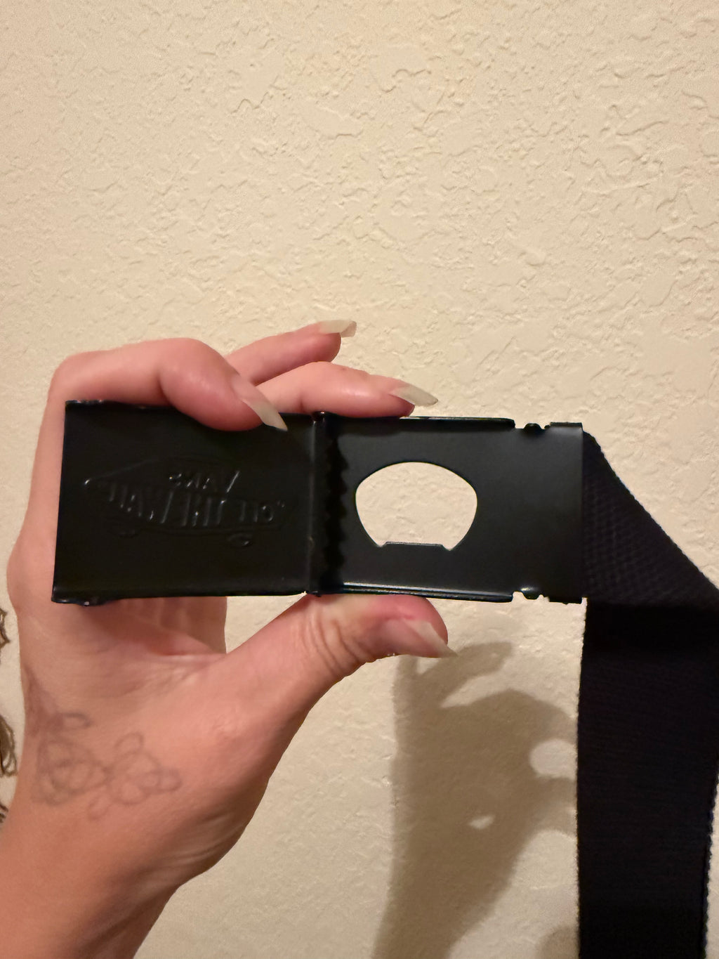 vans belt w bottle opener buckle