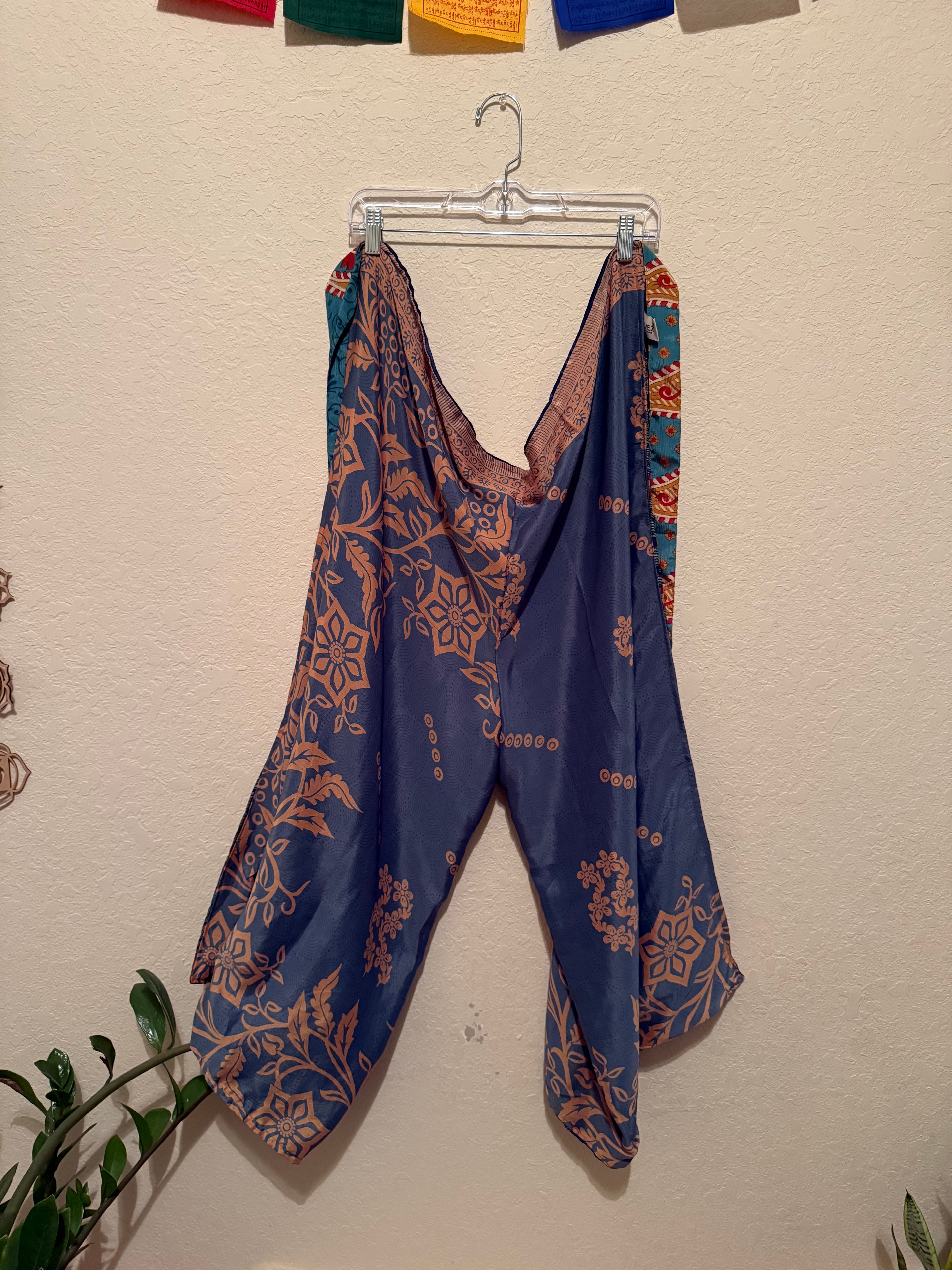 o/s reversible silk tie pants