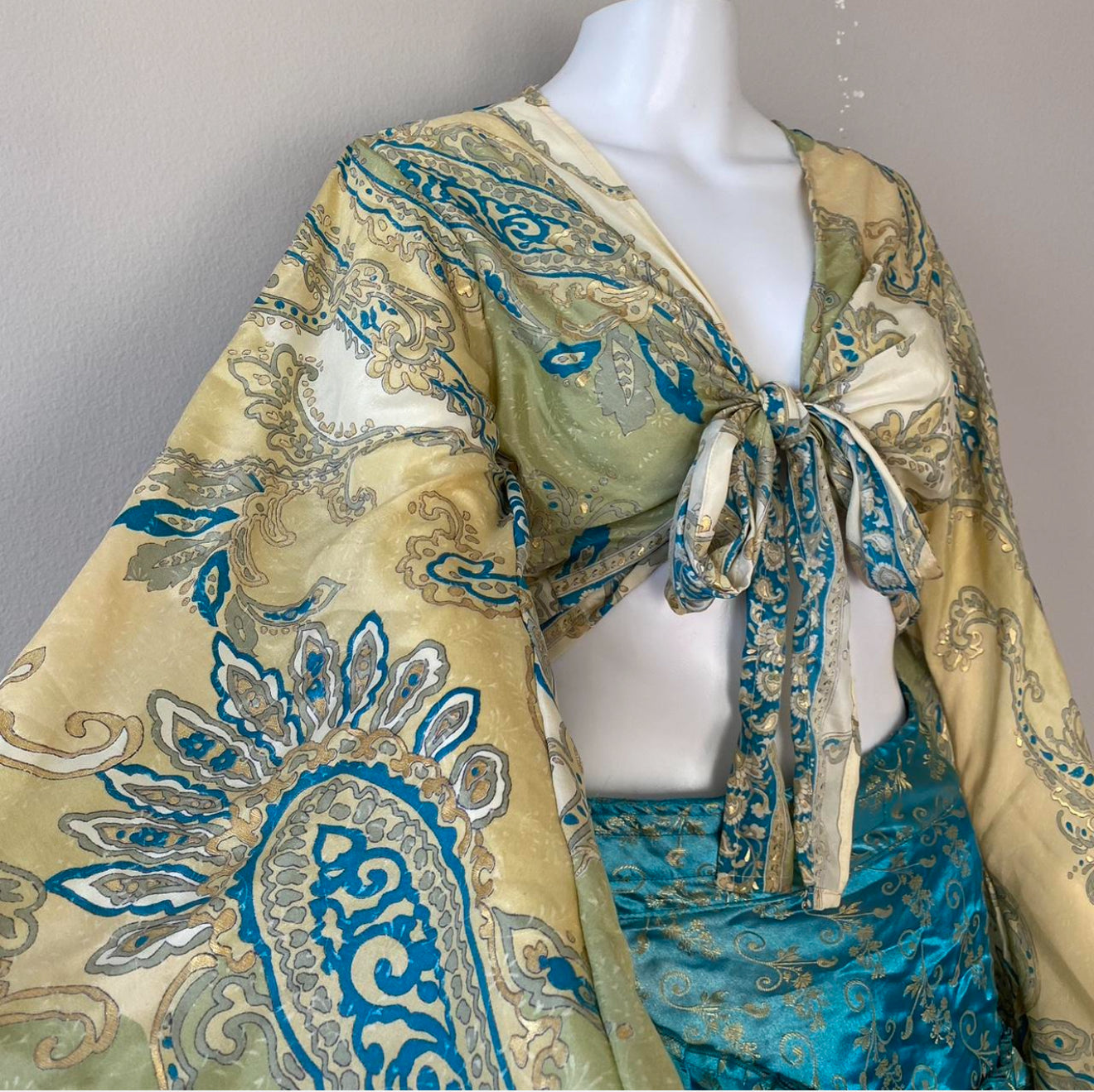 gorgeous 70s style wrap top