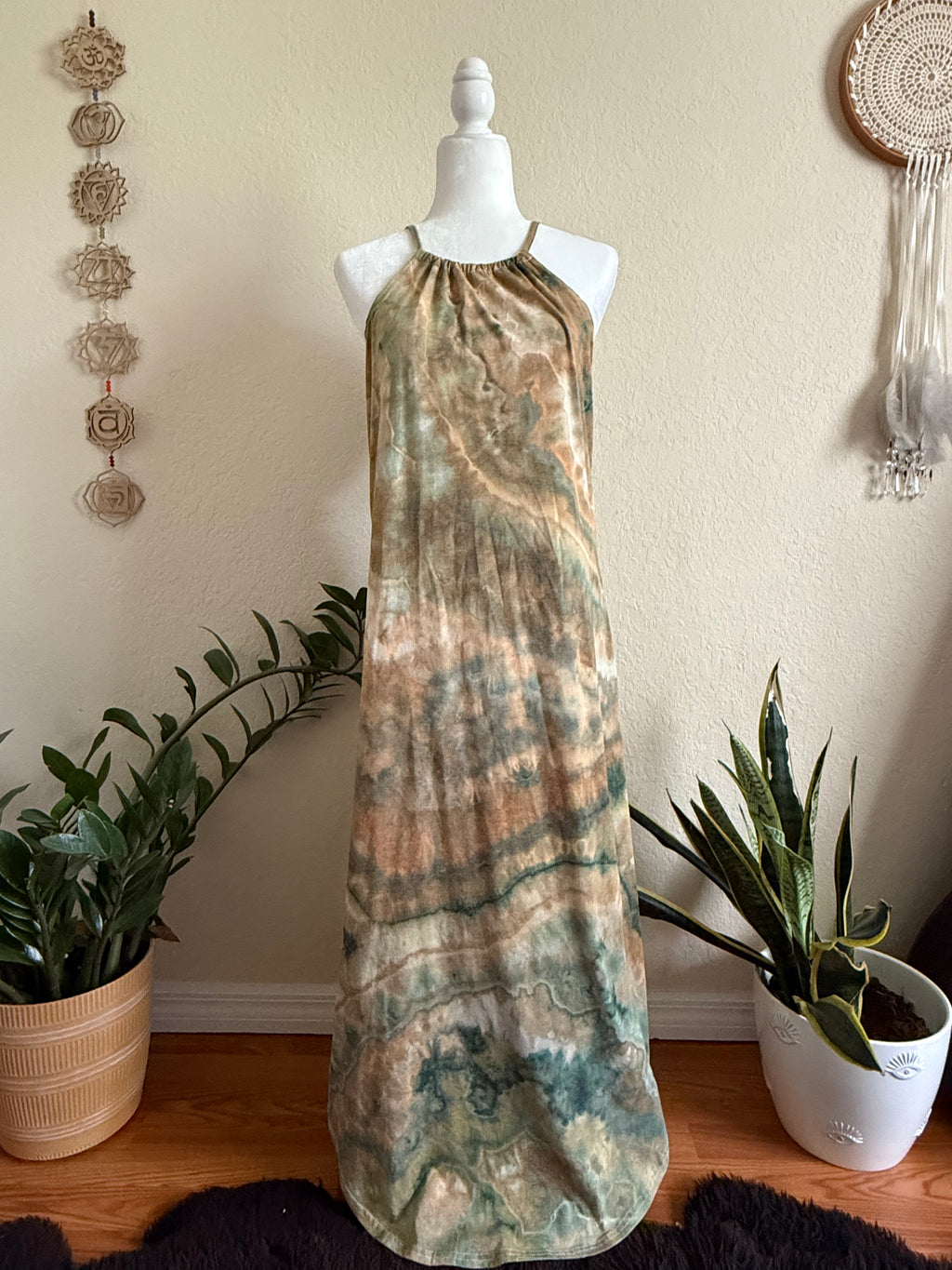 s/m earthy tie-dyed maxi dress